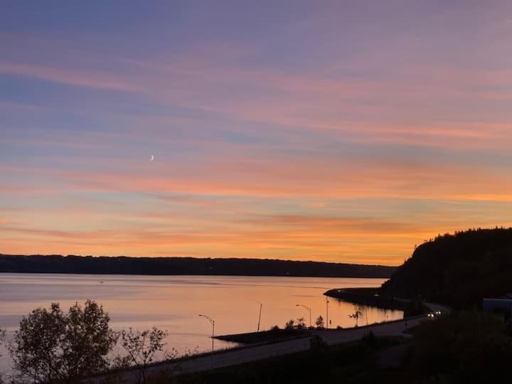Suite 2 Fleche Du Fjord Vue Saguenay Mont Valin Saint-Fulgence Εξωτερικό φωτογραφία